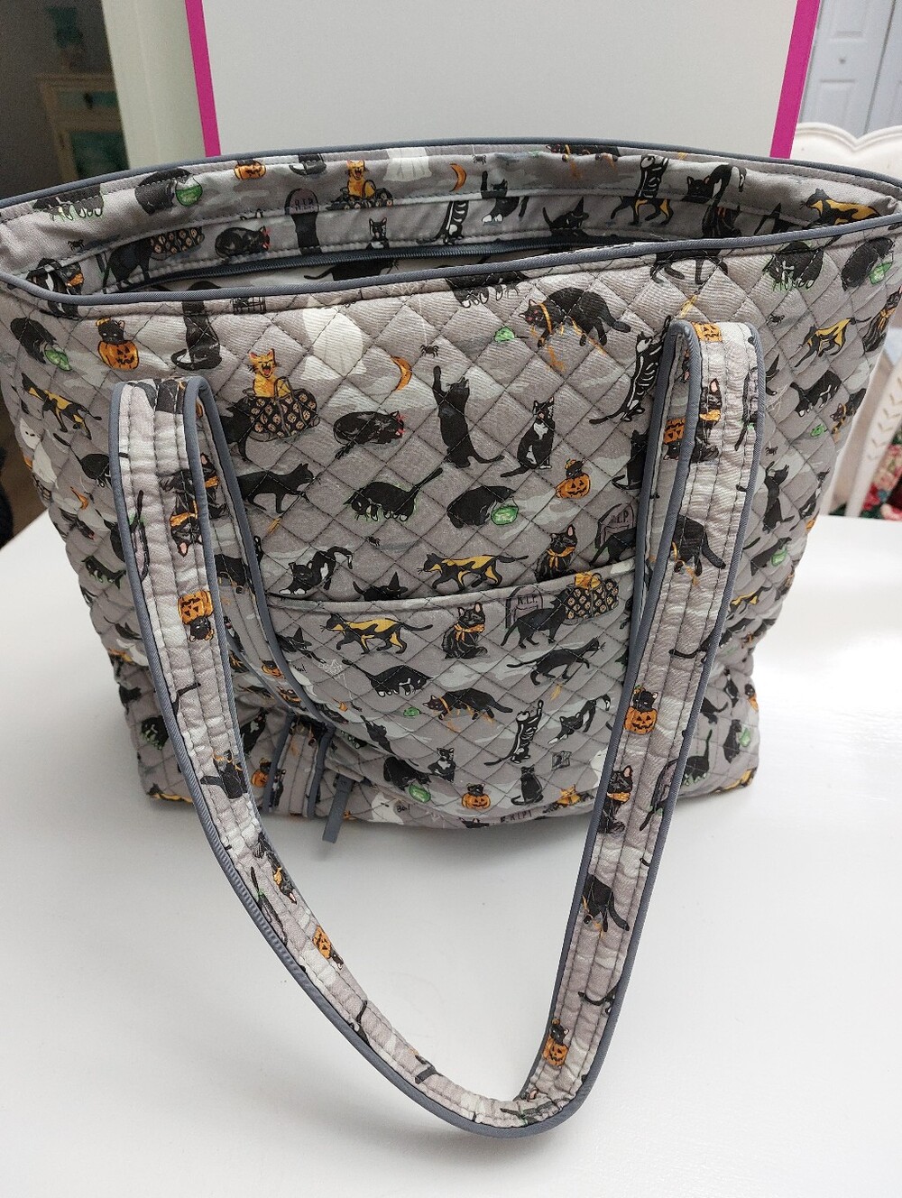 Vera Bradley Large Vera Tote Spooky Cats NWOT - Picture 3 of 3